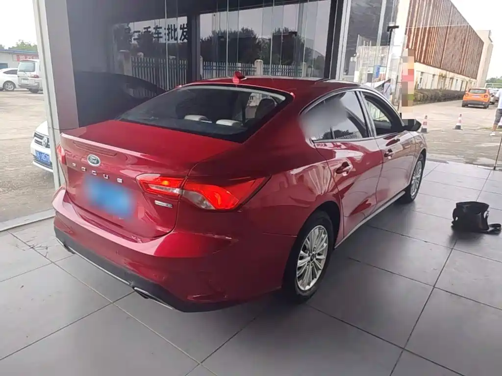 Ford Focus 2021 2021 Sedan EcoBoost 180 Auto Trend