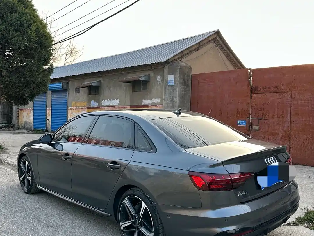 Фото 8 - Audi A4L