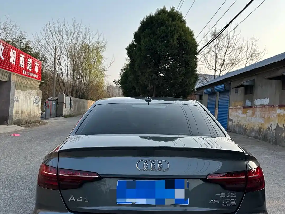 Фото 9 - Audi A4L