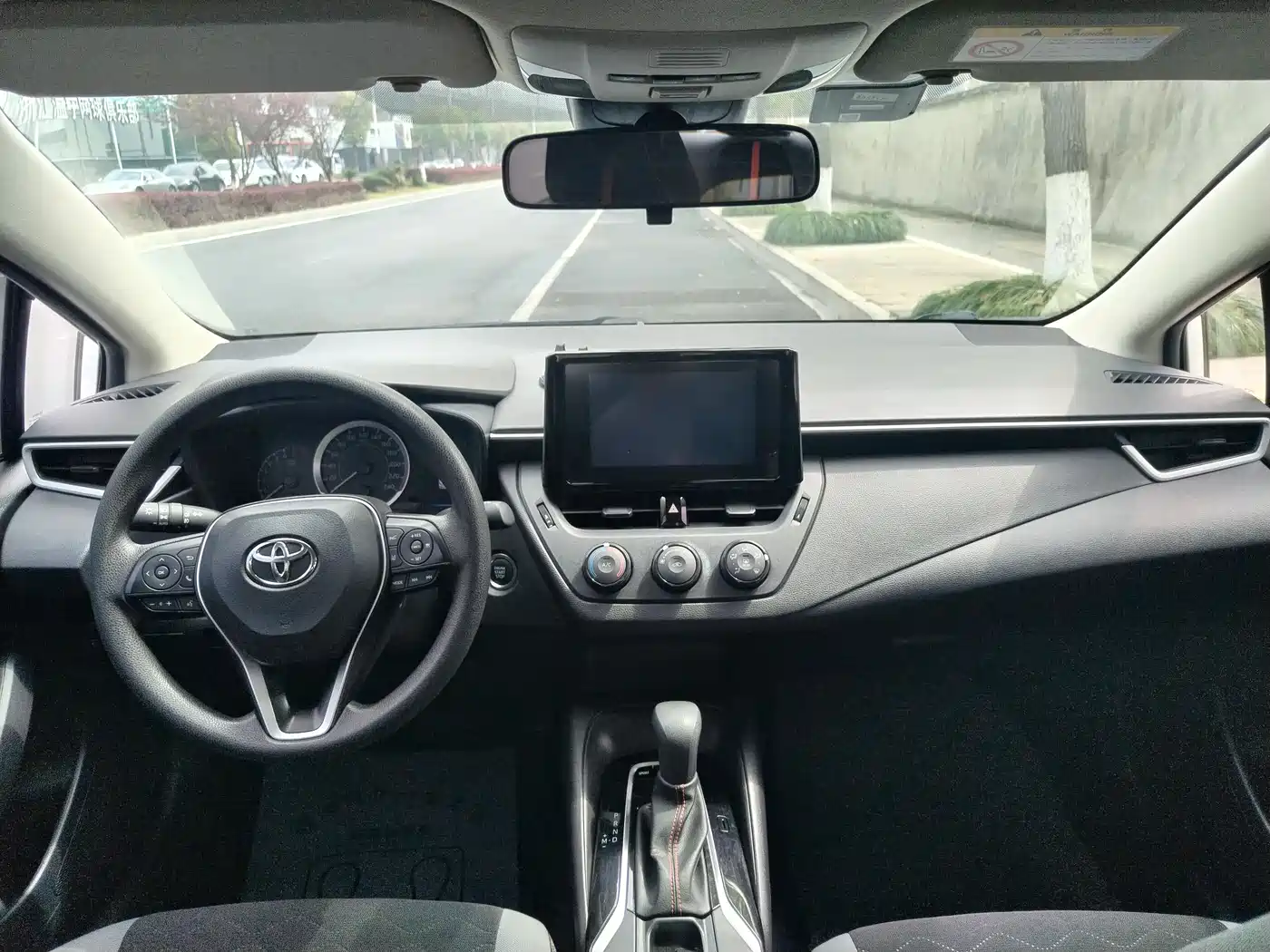 Toyota Corolla 2023 1.2T Pioneer Edition фото 18