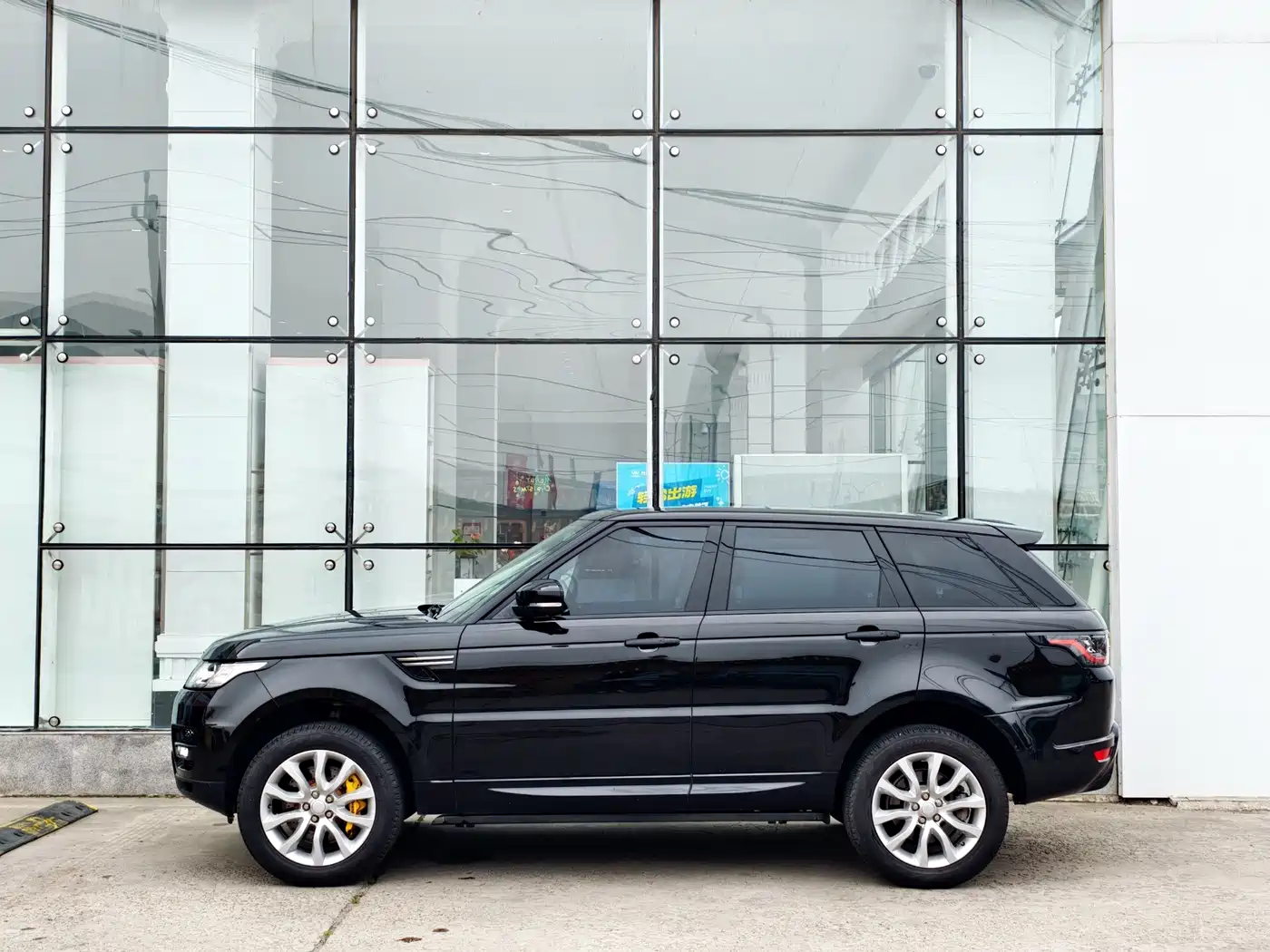 Land Rover Range Rover Sport 2017 3.0 SC V6 SE фото 8