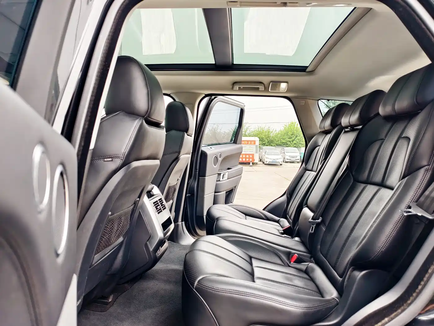 Land Rover Range Rover Sport 2017 3.0 SC V6 SE фото 17