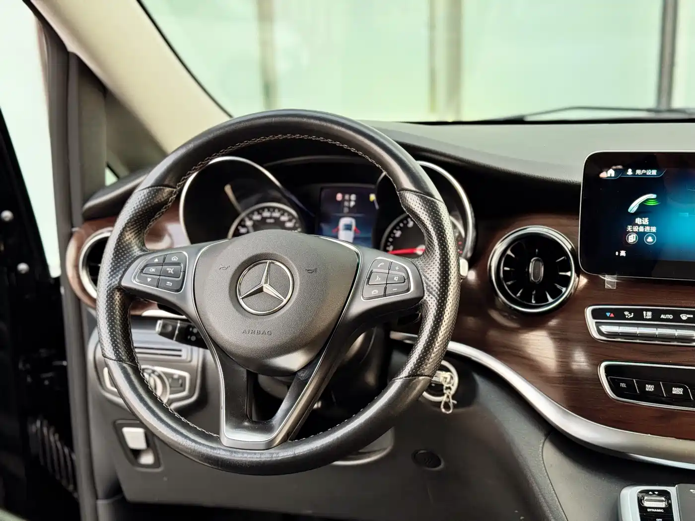 Mercedes-Benz V-Class 2020 V 260 Navigator Edition фото 14