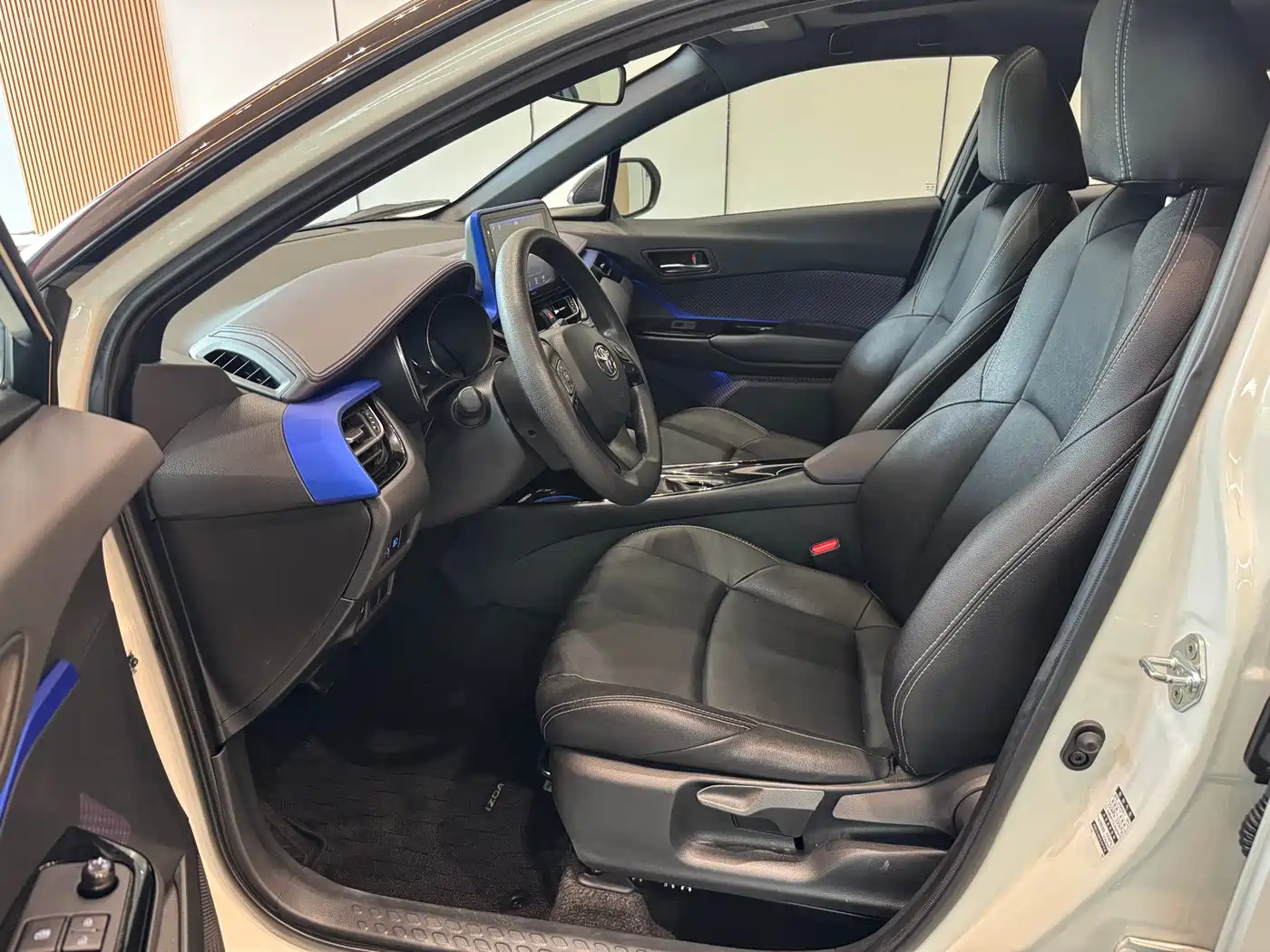 Toyota IZOA 2020 2.0L Yi Xiang Edition фото 5