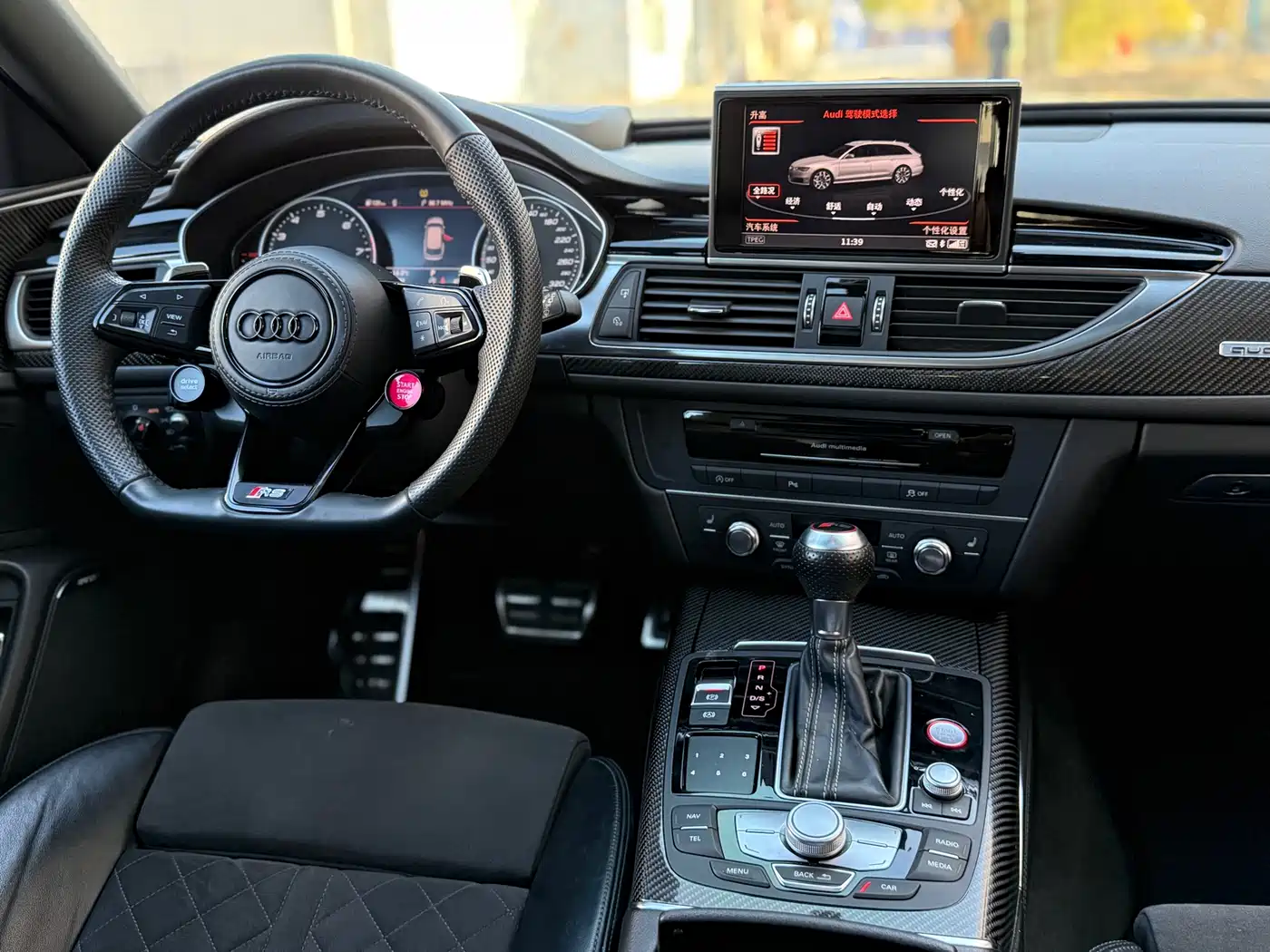 Audi RS 6 2016 RS 6 4.0T Avant фото 15