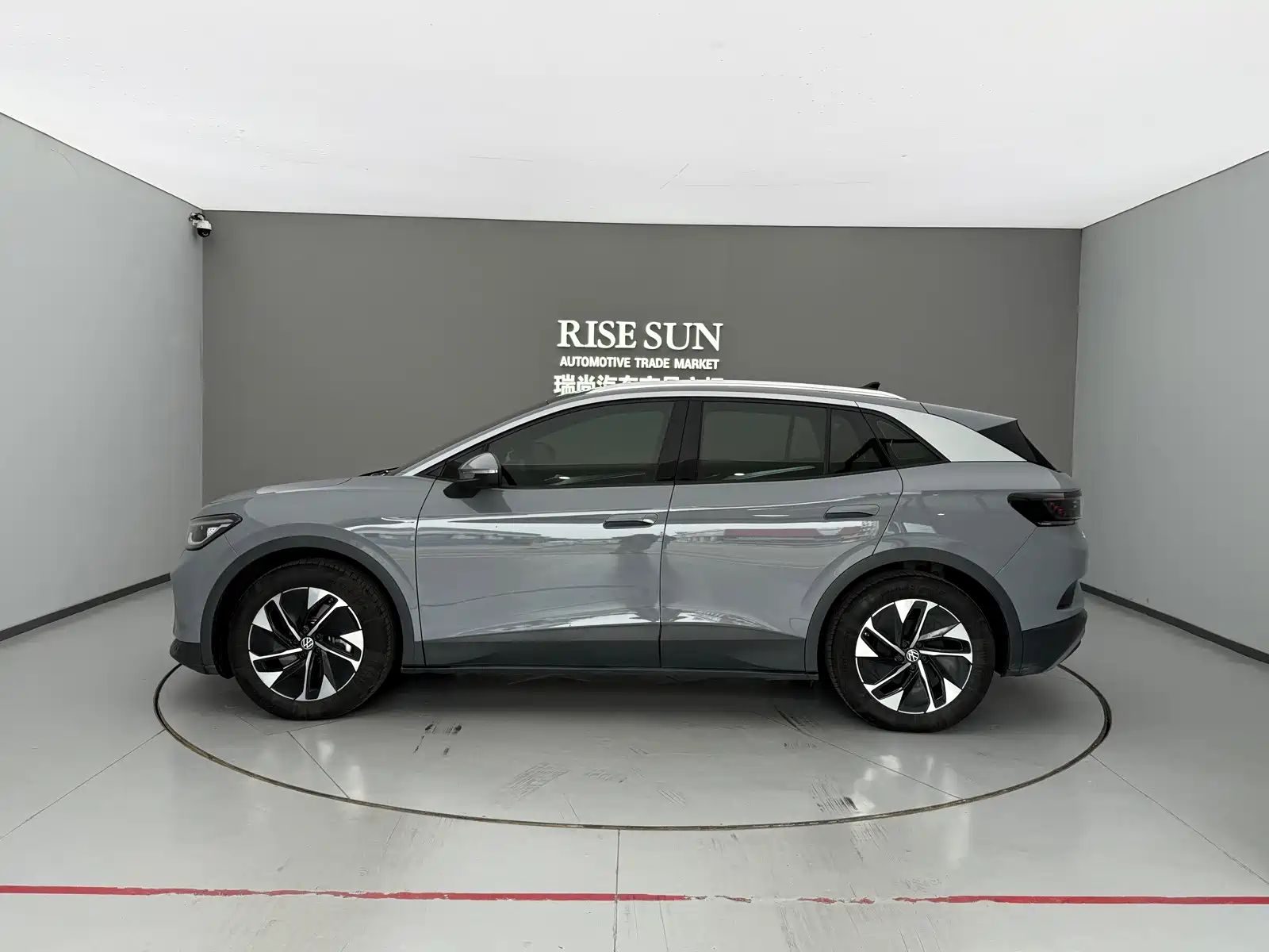 Photo 10 - Volkswagen ID.4 CROZZ