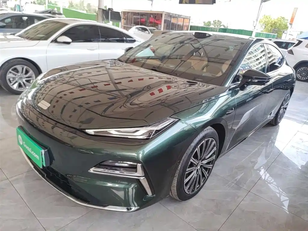 Geely Galaxy Xingyao 8 2025 130km EM-P Starship Edition