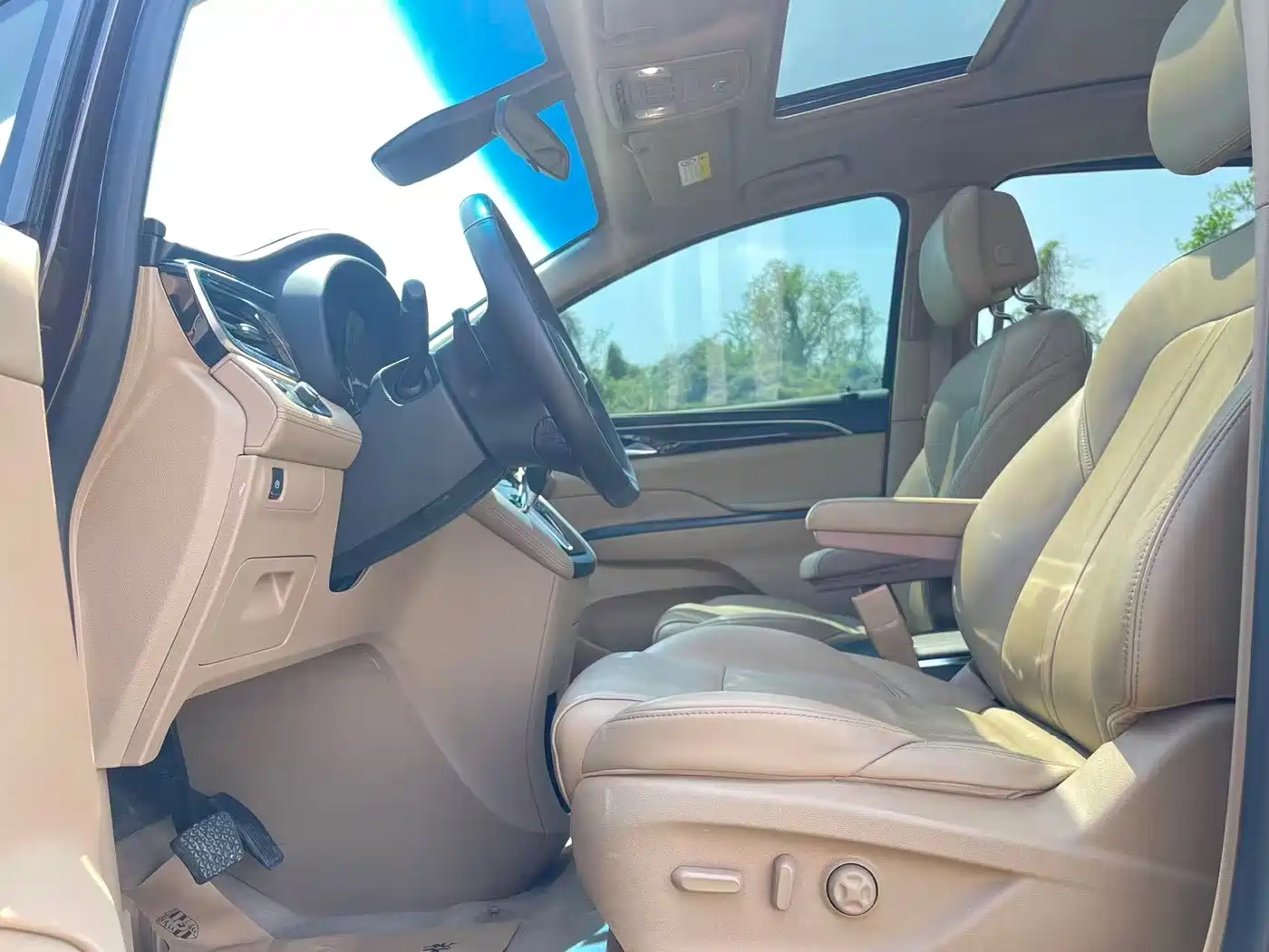 Buick GL8 2018 ES 28T Luxury Type China VI фото 14