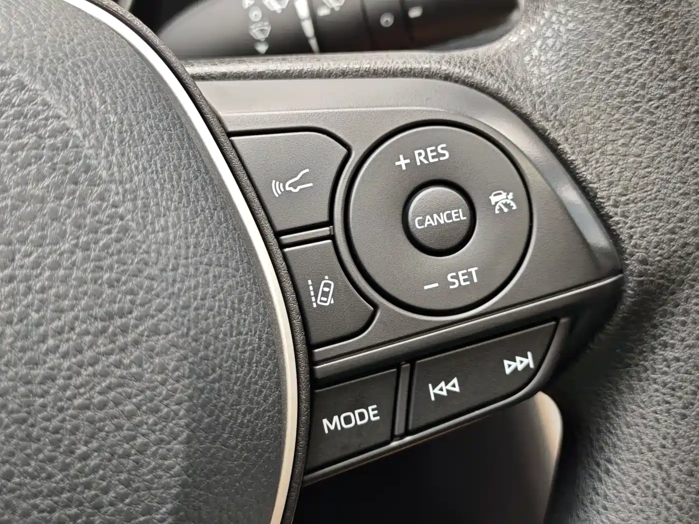 Toyota RAV4 Rongfang 2022 2.0L CVT 2WD Trend Edition фото 16