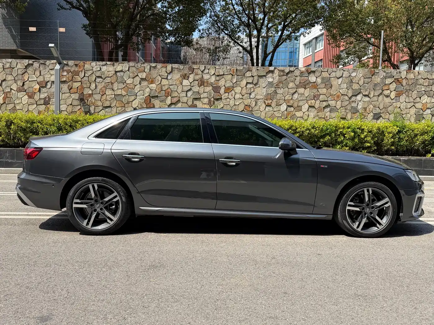 Audi A4L 2021 40 TFSI Premium Life Edition фото 26