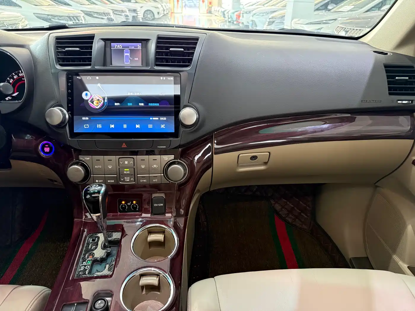 Toyota Highlander 2011 2.7L 2WD 7-seat Luxury фото 14