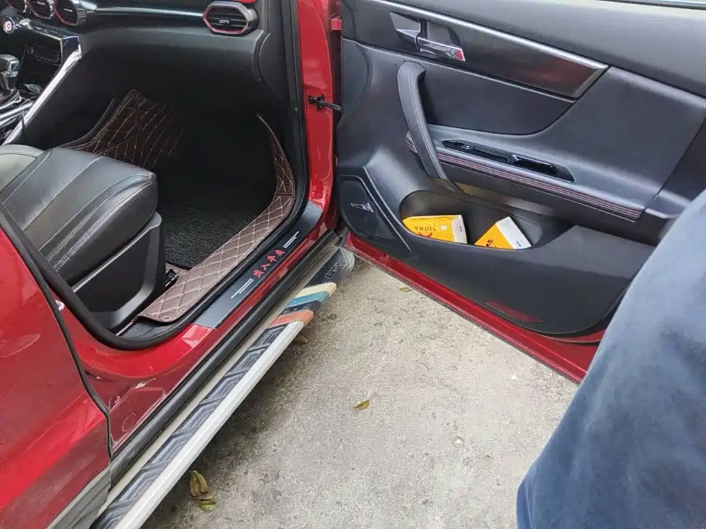 Photo 13 - Haima 8S