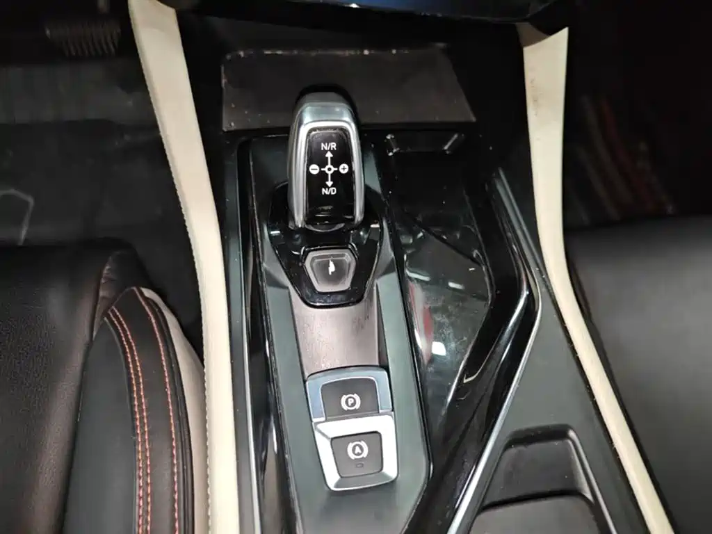 Lynk & Co 02 2018 Model 1.5T DCT 2WD Yao Pro Edition China V фото 14