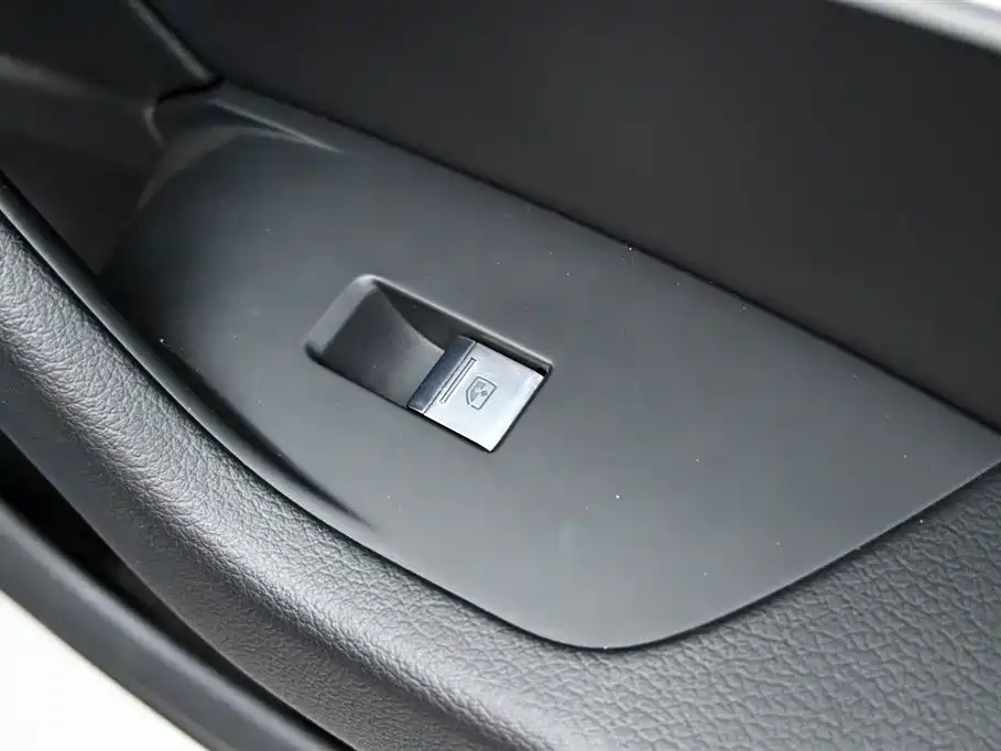 Audi A6L 2023 40 TFSI Luxury Dynamic фото 26