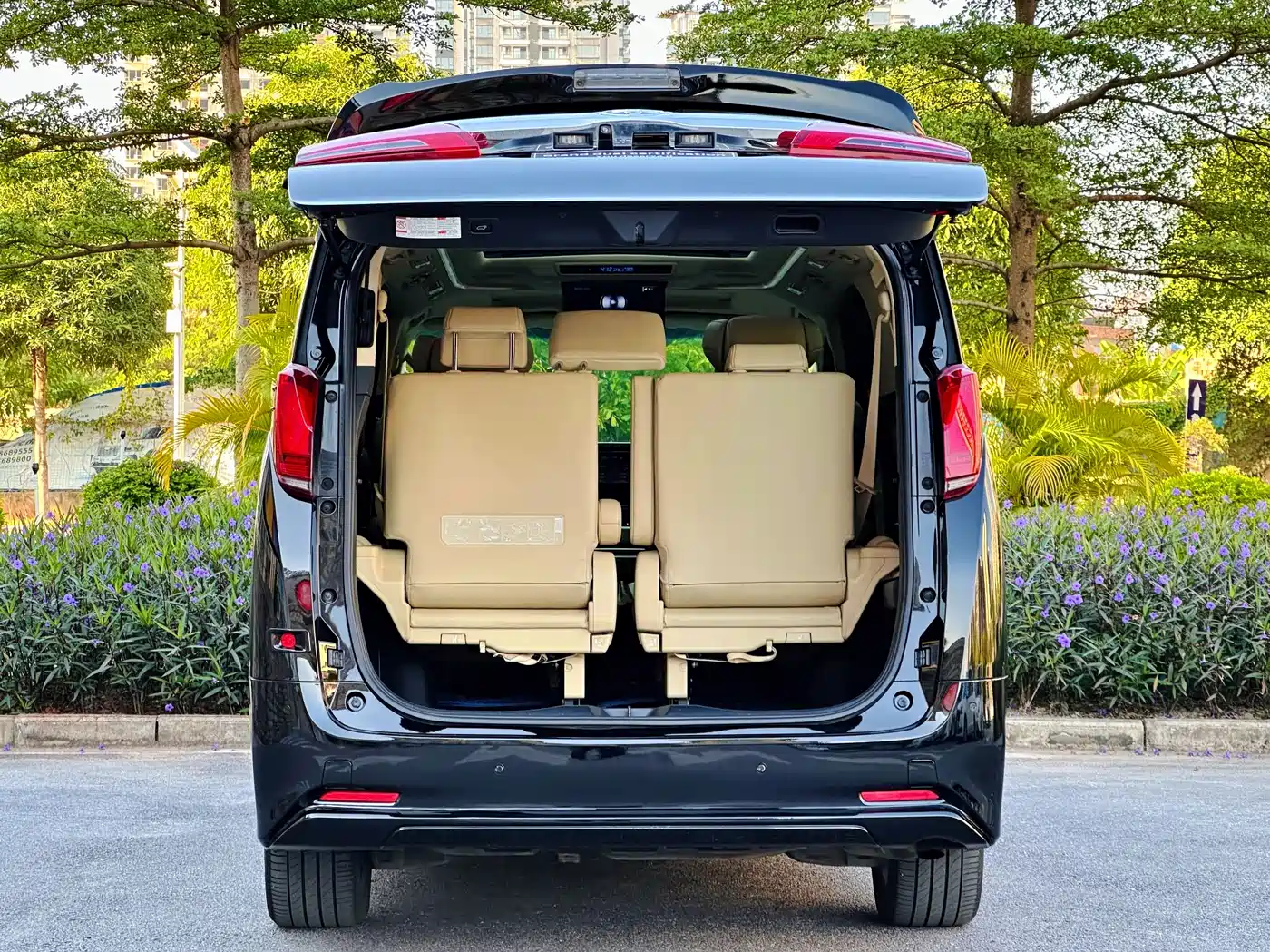 Toyota Alphard 2018 Facelift 3.5L Premium Edition фото 33
