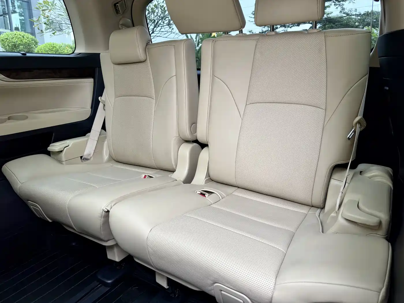 Toyota Alphard 2018 Facelift 3.5L Premium Edition фото 18