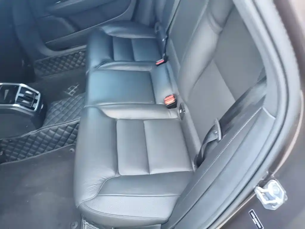 Photo 17 - Volvo S90