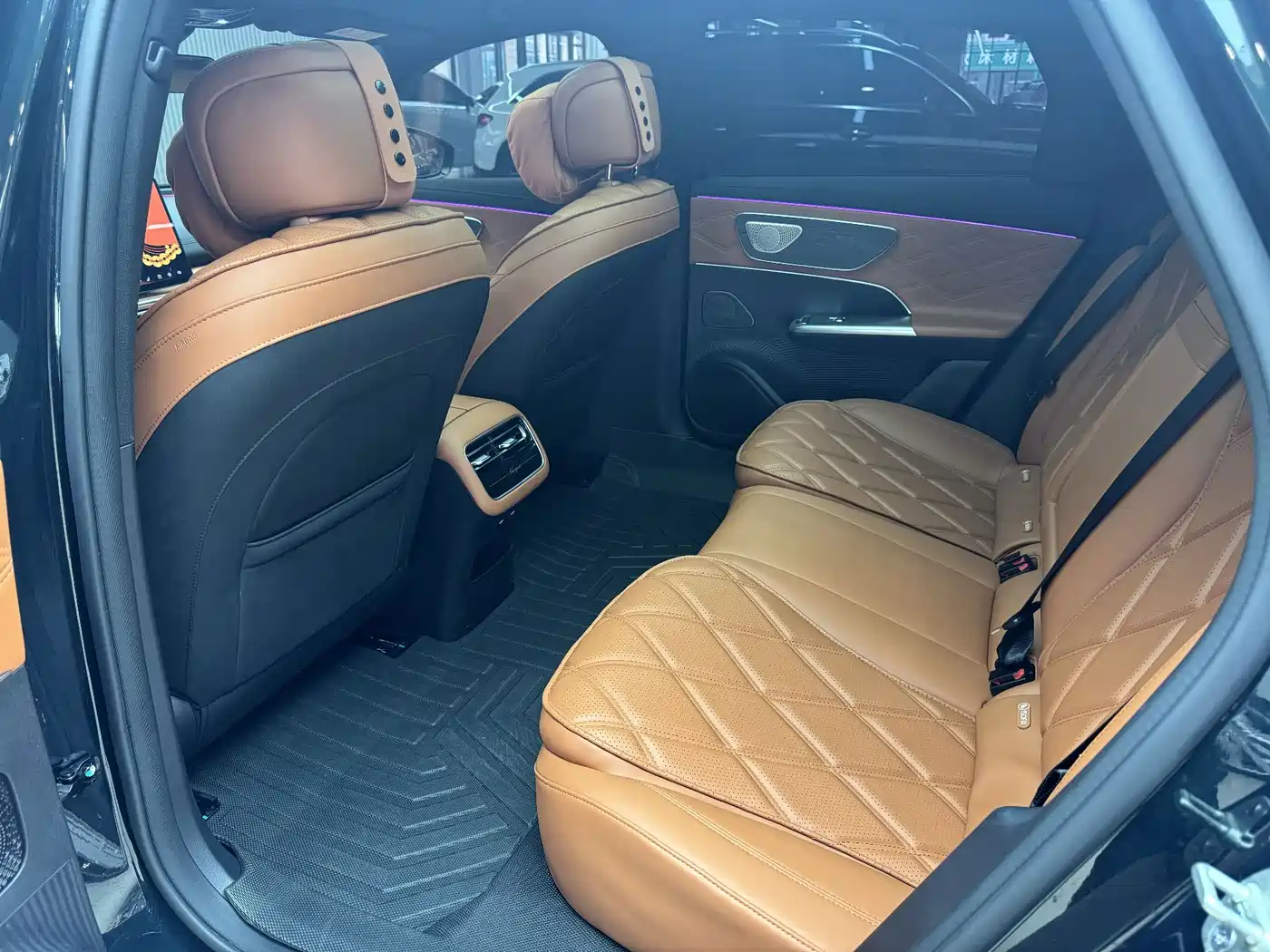 Chery Fengyun Fengyun A9L 2025 2025 Model 260 Extended Range Premium Edition