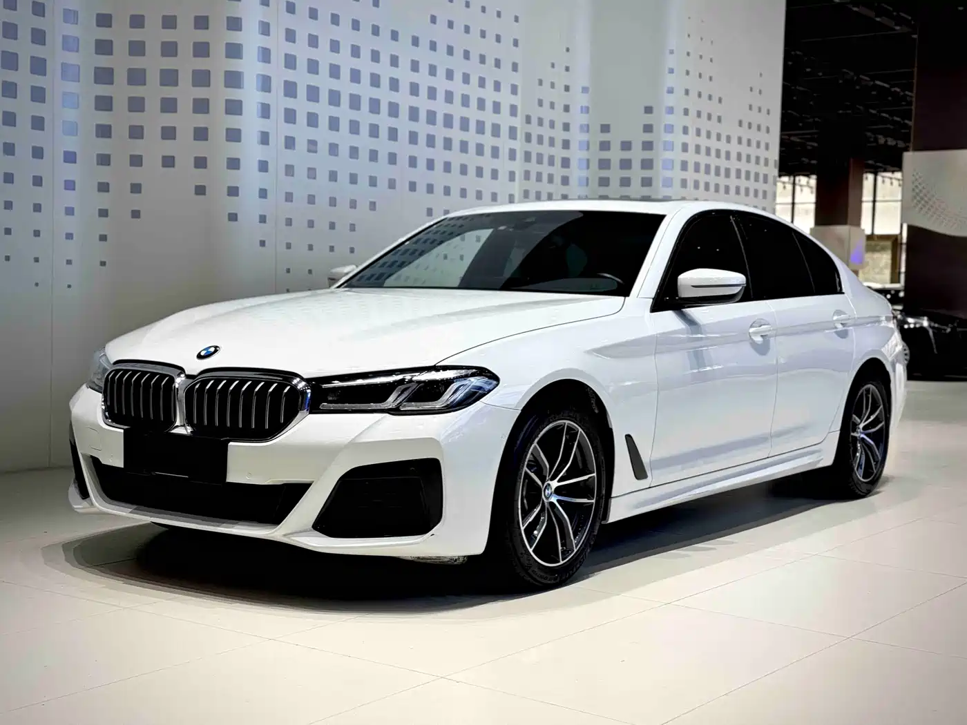 BMW 5 Series (Import) 2022 Model Second Facelift 525i M Sport Package