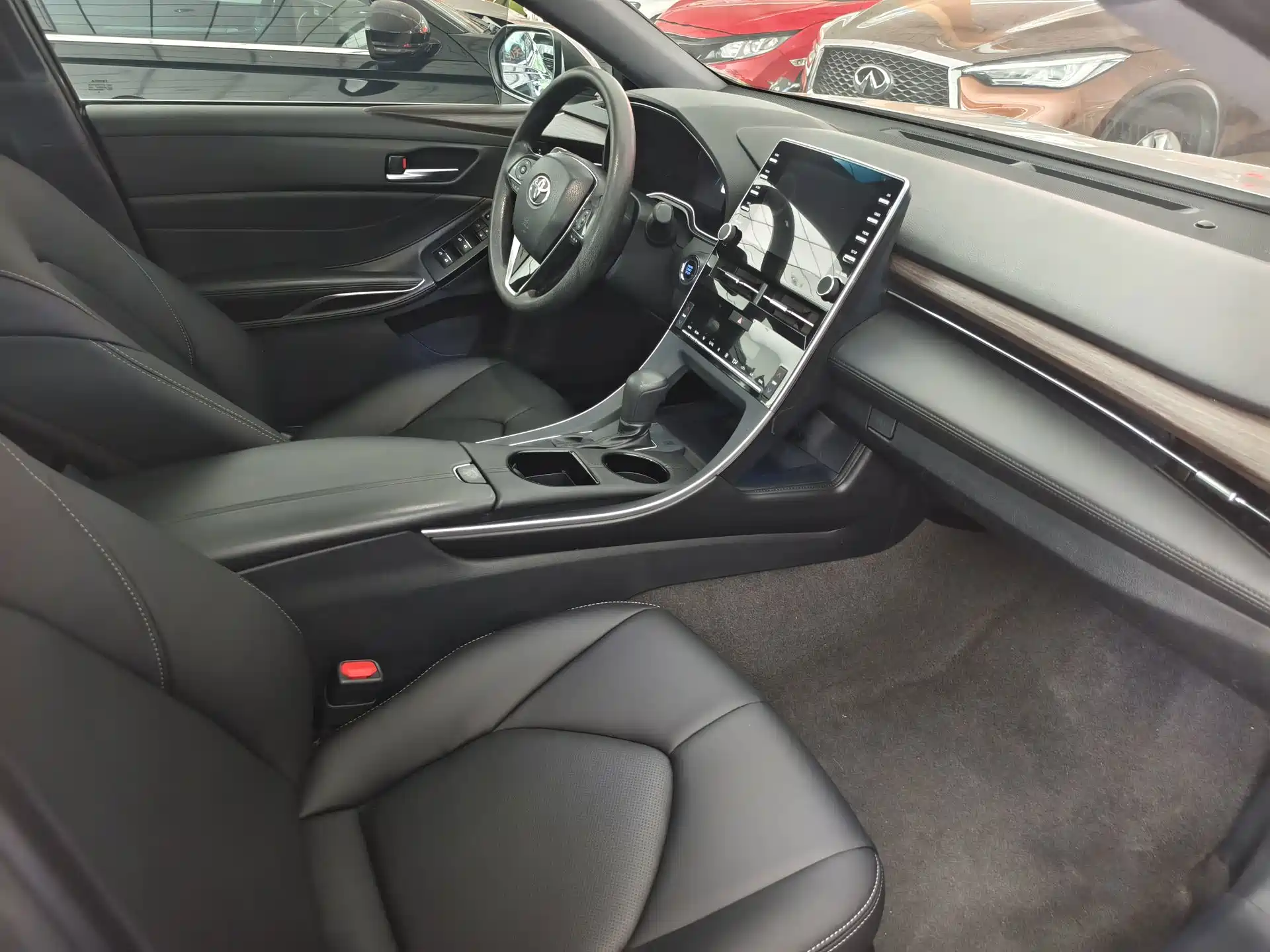 Фото 20 - Toyota Avalon