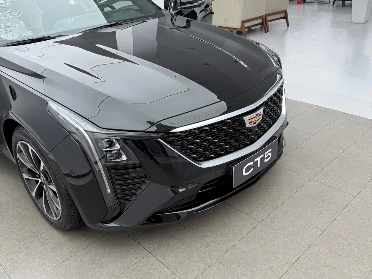 Cadillac CT5 2026 2025 Model 28T Track Performance Edition