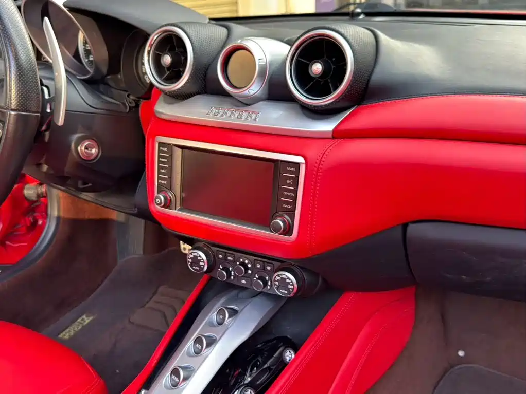 Ferrari California T 2014 2015 3.9T Standard