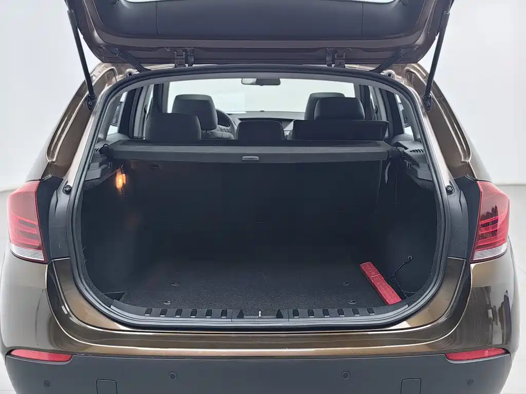 BMW X1 (Import) 2012 2010 sDrive18i Luxury Model