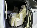 Photo 6 - Toyota Sienna