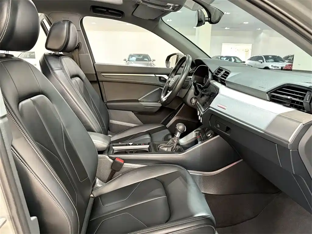 Audi Q3 2024 2024 35 TFSI Progressive Elegance