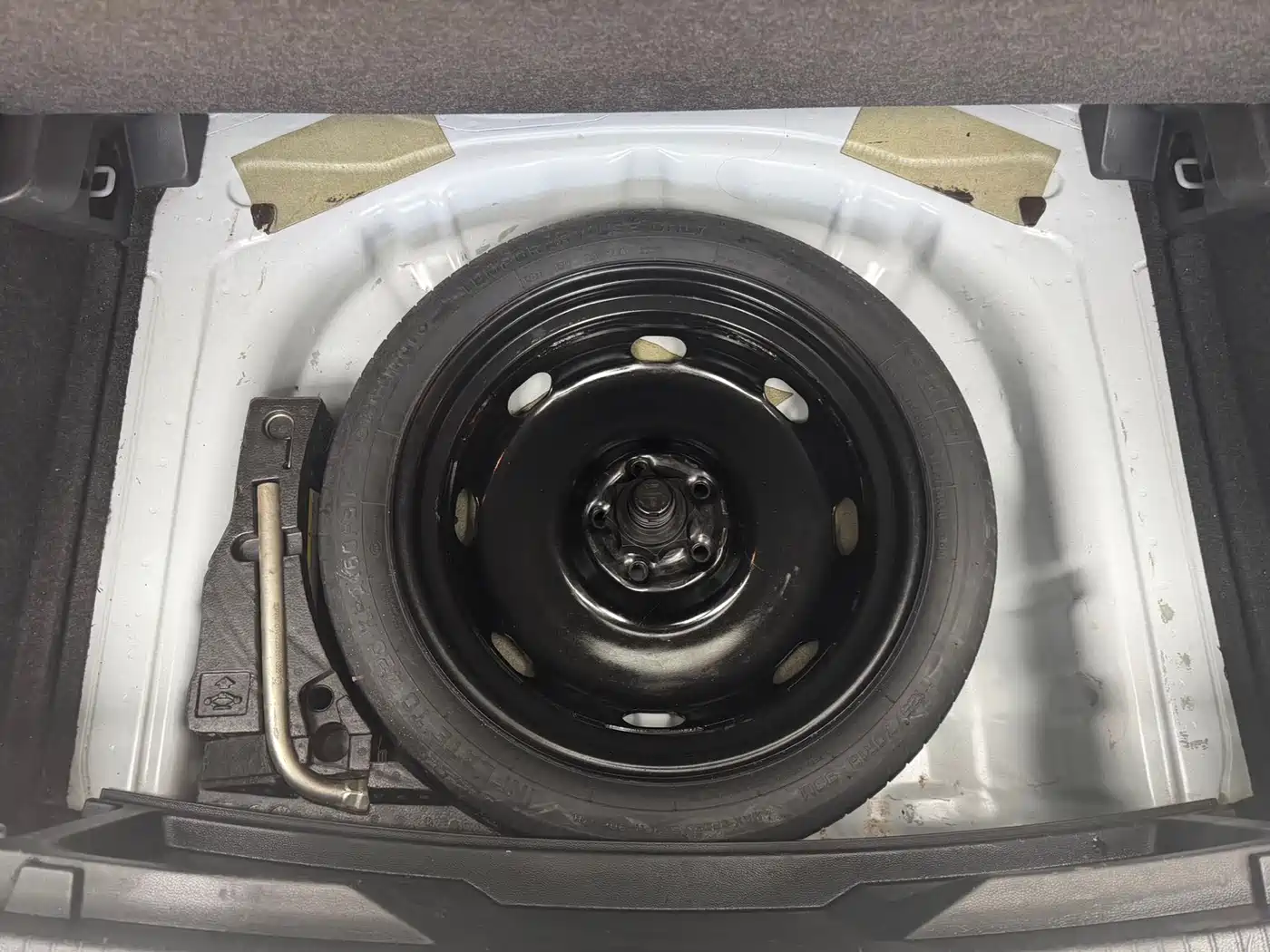 Volkswagen T-ROC 2021 280TSI DSG 2WD Comfort Smart Connect Edition фото 25