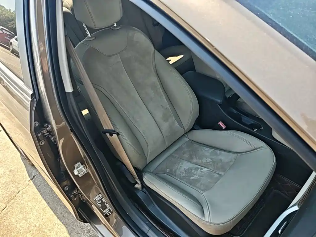 Фото 20 - Buick Excelle