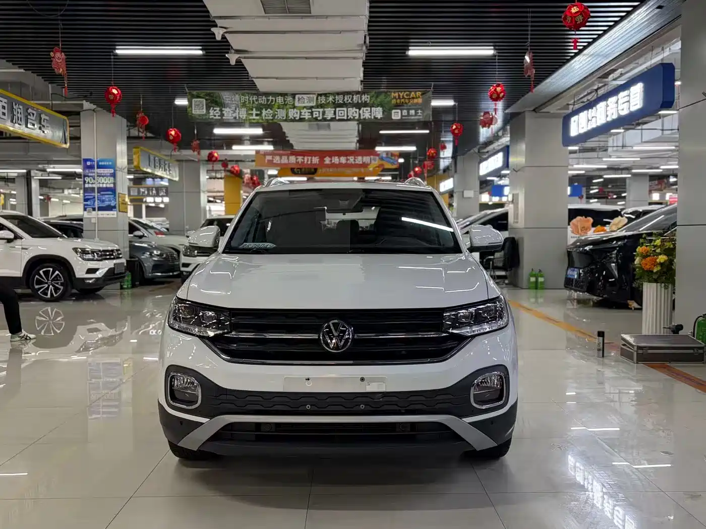 VOLKSWAGEN EXPLORING THE SHADOW