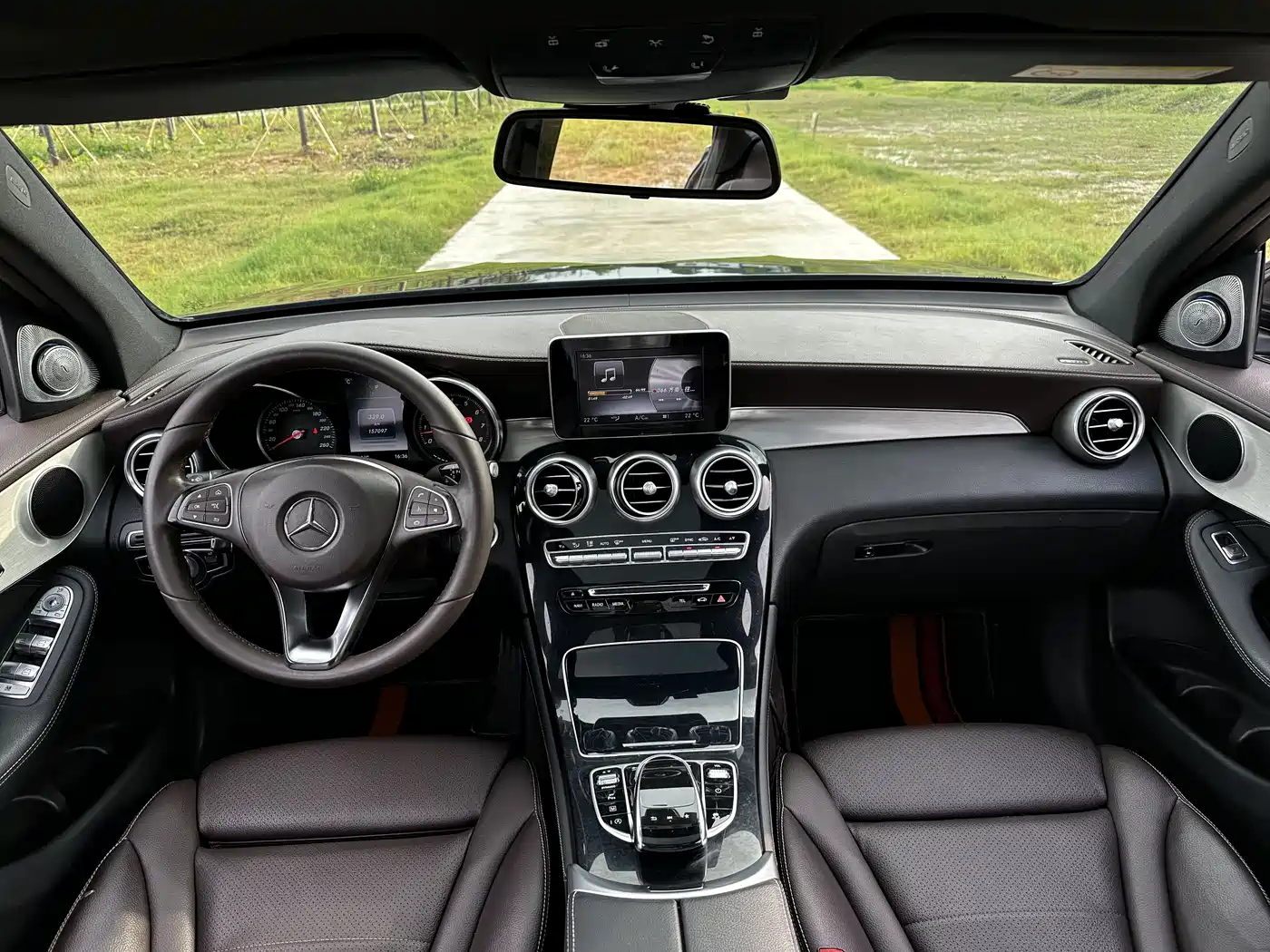 Mercedes-Benz GLC 2017 GLC 200 4MATIC фото 13