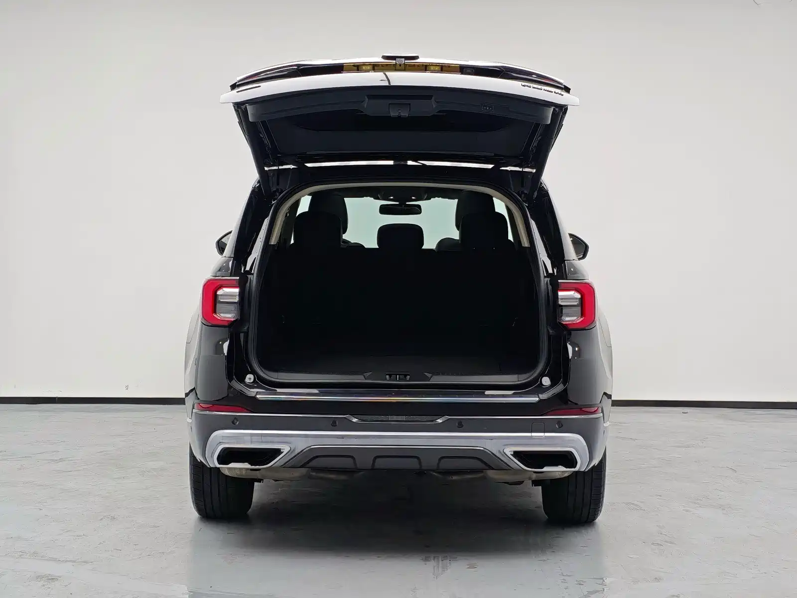 Фото 9 - Ford Explorer