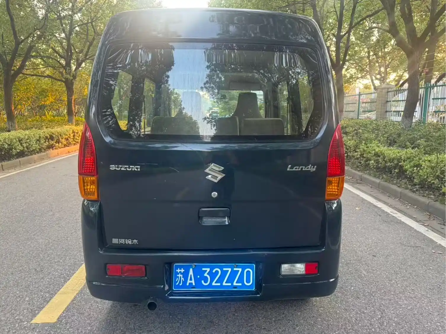 Photo 4 - Suzuki Landi