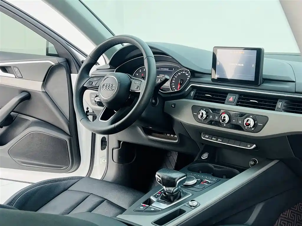 Audi A4L 2017 40 TFSI Progressive фото 24