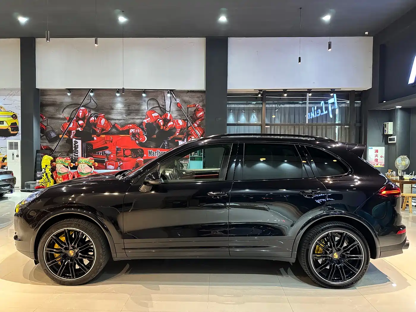 Porsche Cayenne 2016 Cayenne Turbo S 4.8T фото 4