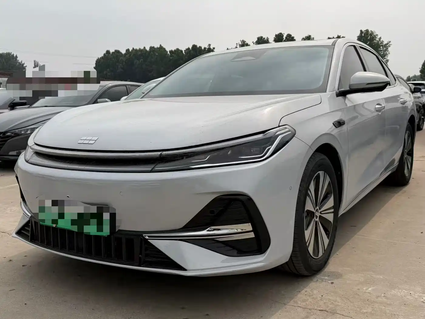 Geely Galaxy Galaxy A7 2025 EM-i 150km Premium Edition