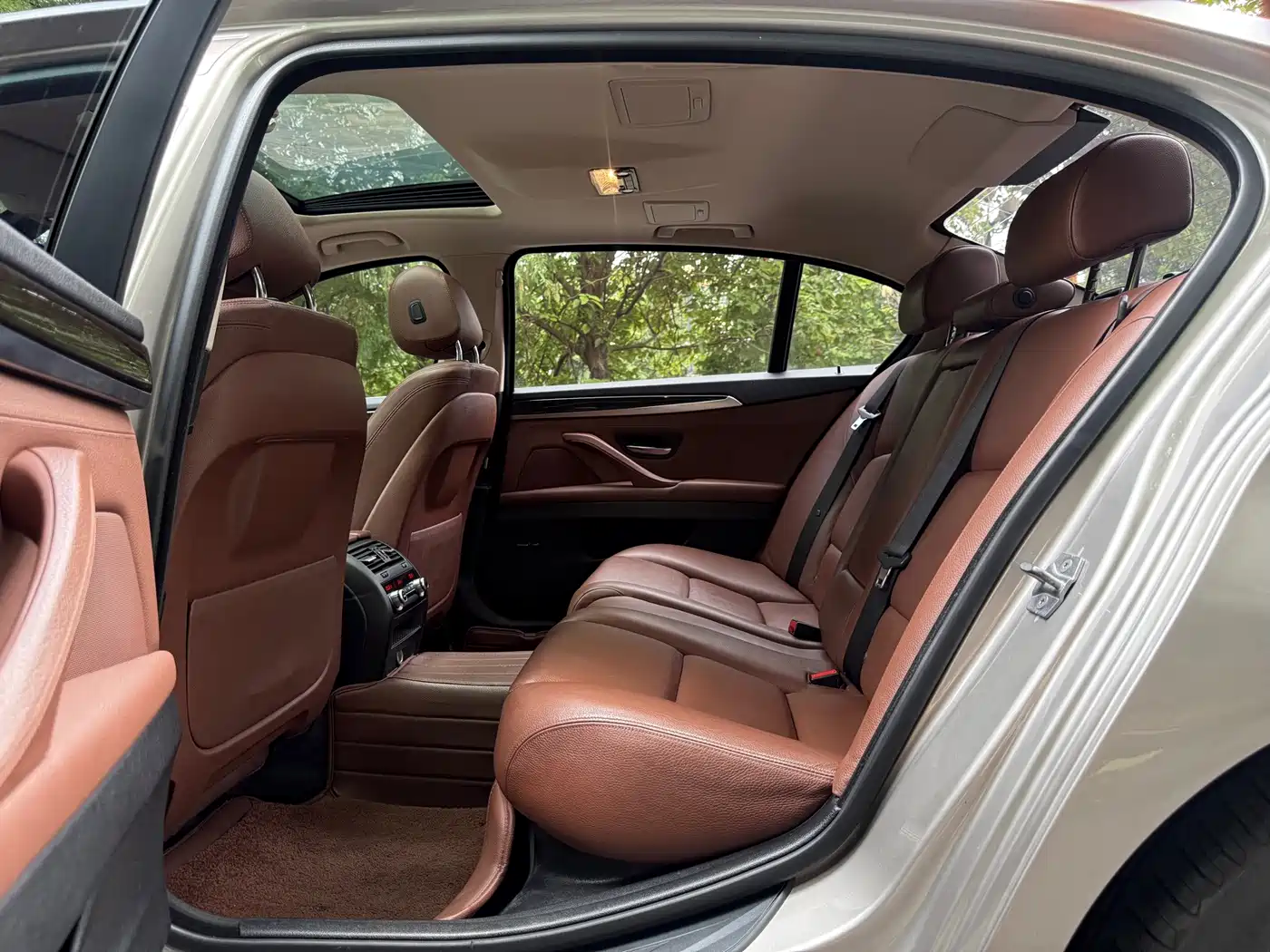 Фото 5 - BMW 5 Series