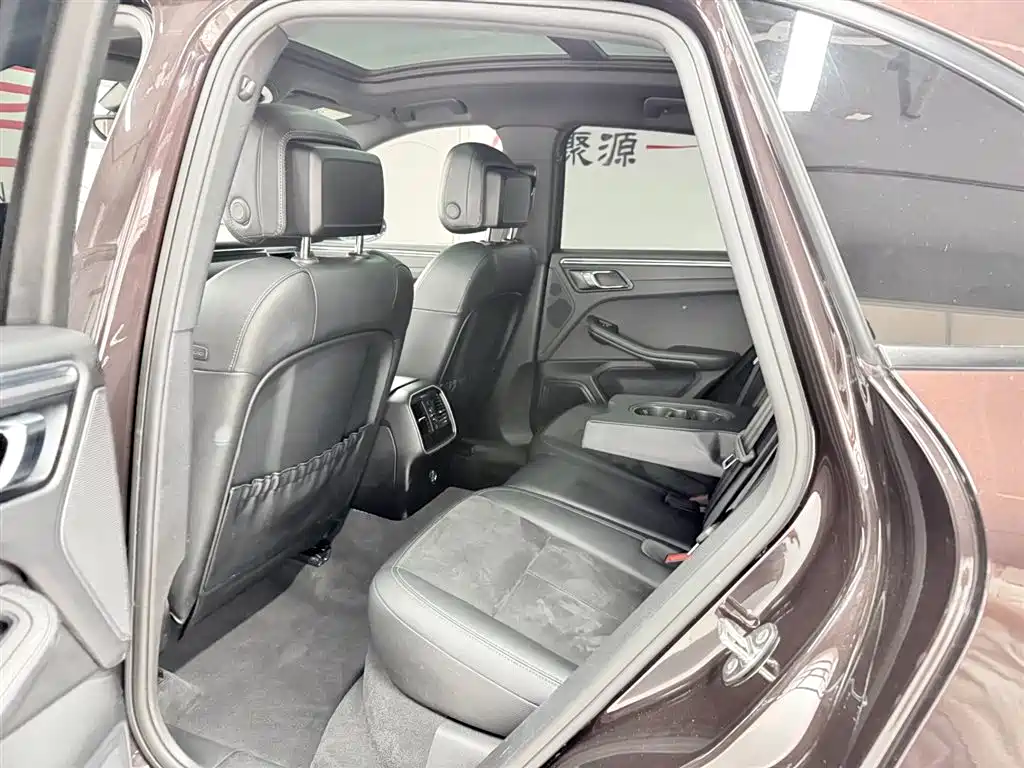 Porsche Macan 2017 Macan 2.0T фото 10