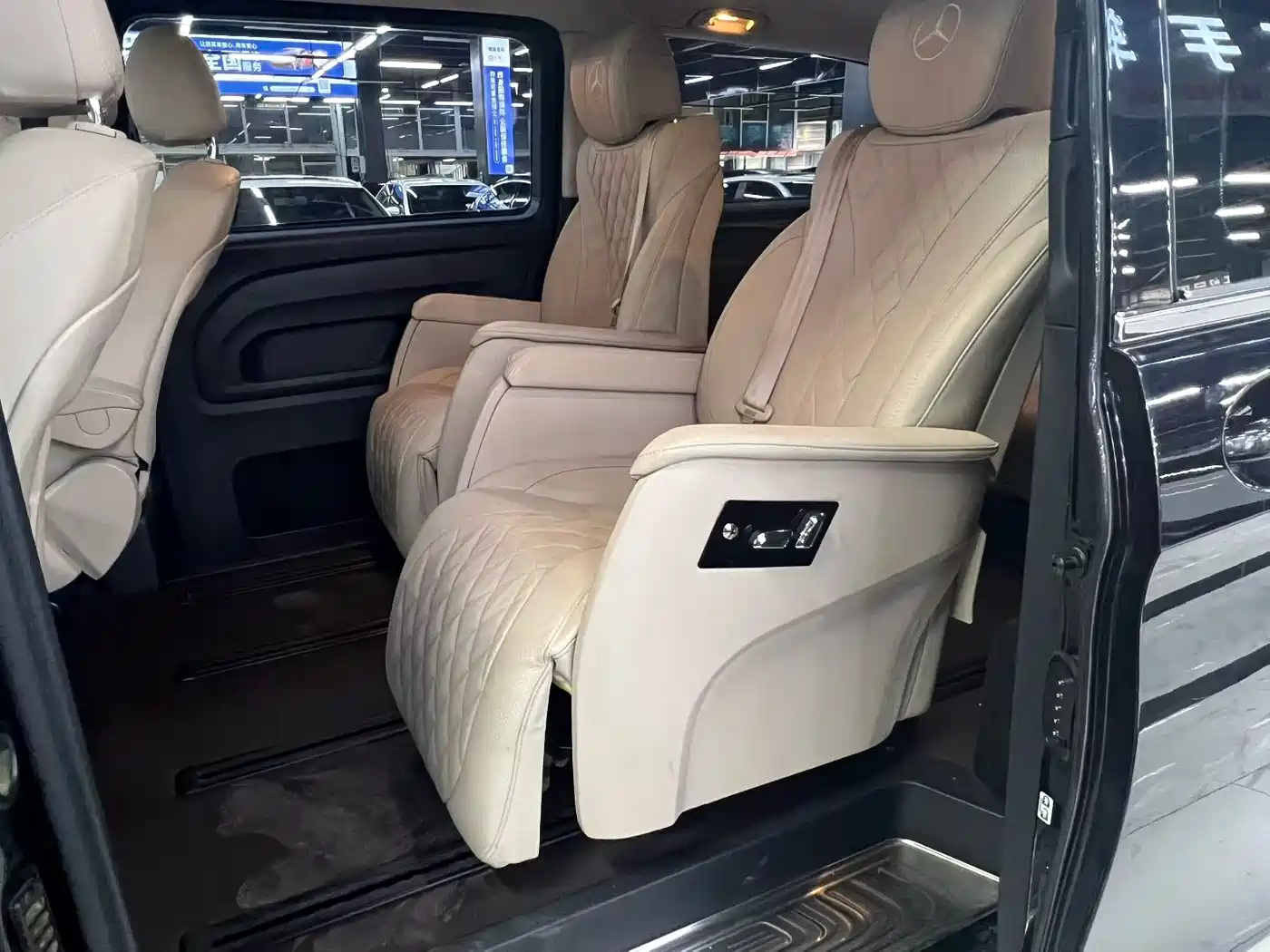 Mercedes-Benz Vito 2016 2.0T Elite Edition фото 8