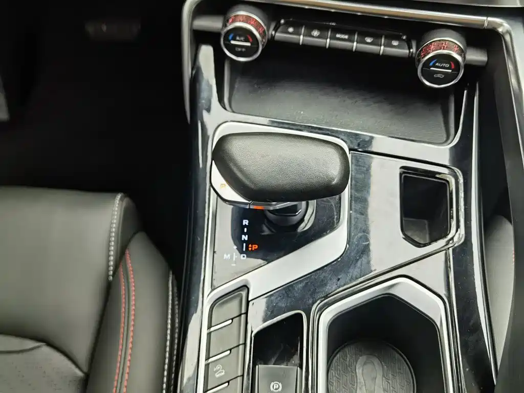 Geely Xingyue S 2022 2021 2.0TD DCT Two-Wheel Drive Lightning Edition