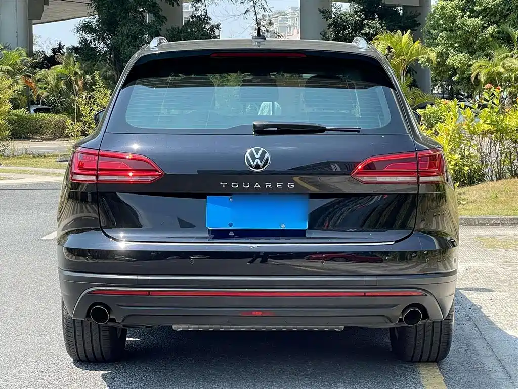Фото 23 - Volkswagen Touareg