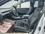 Фото 8 - Tesla Model 3