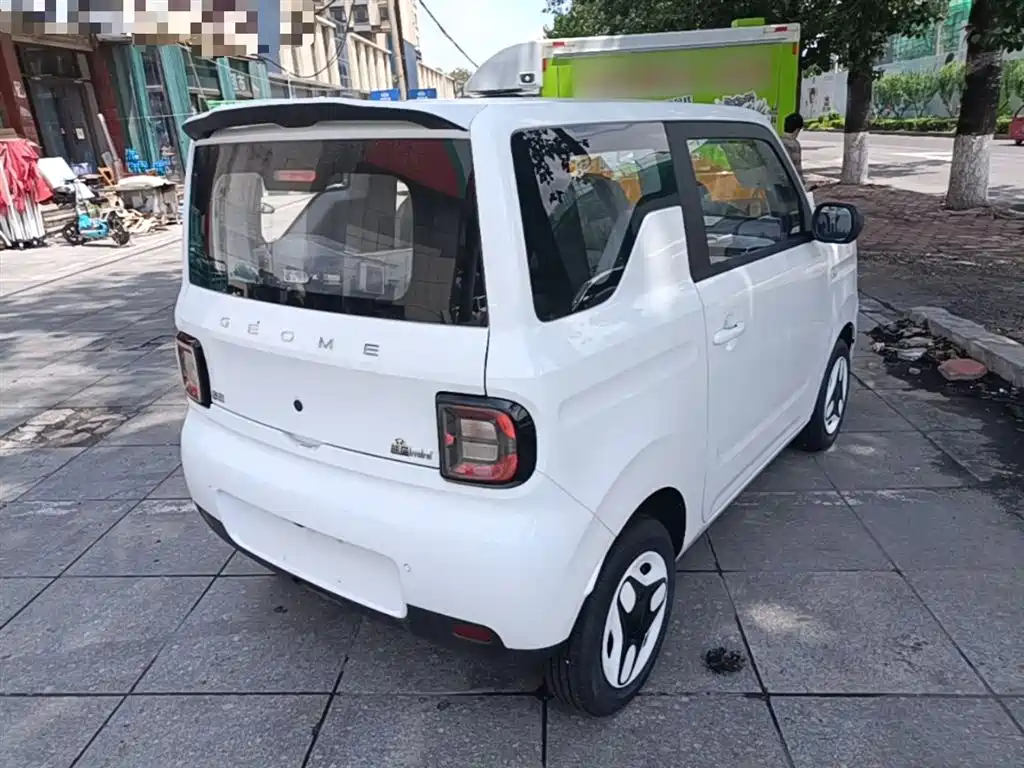 Photo 7 - Geely Galaxy Panda