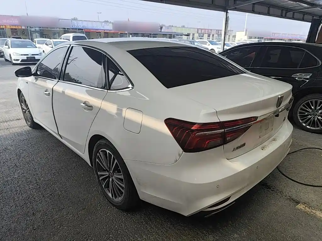 Roewe i6 2020 2020 PLUS 1.6L CVT 4G Connected Glory Flagship Edition