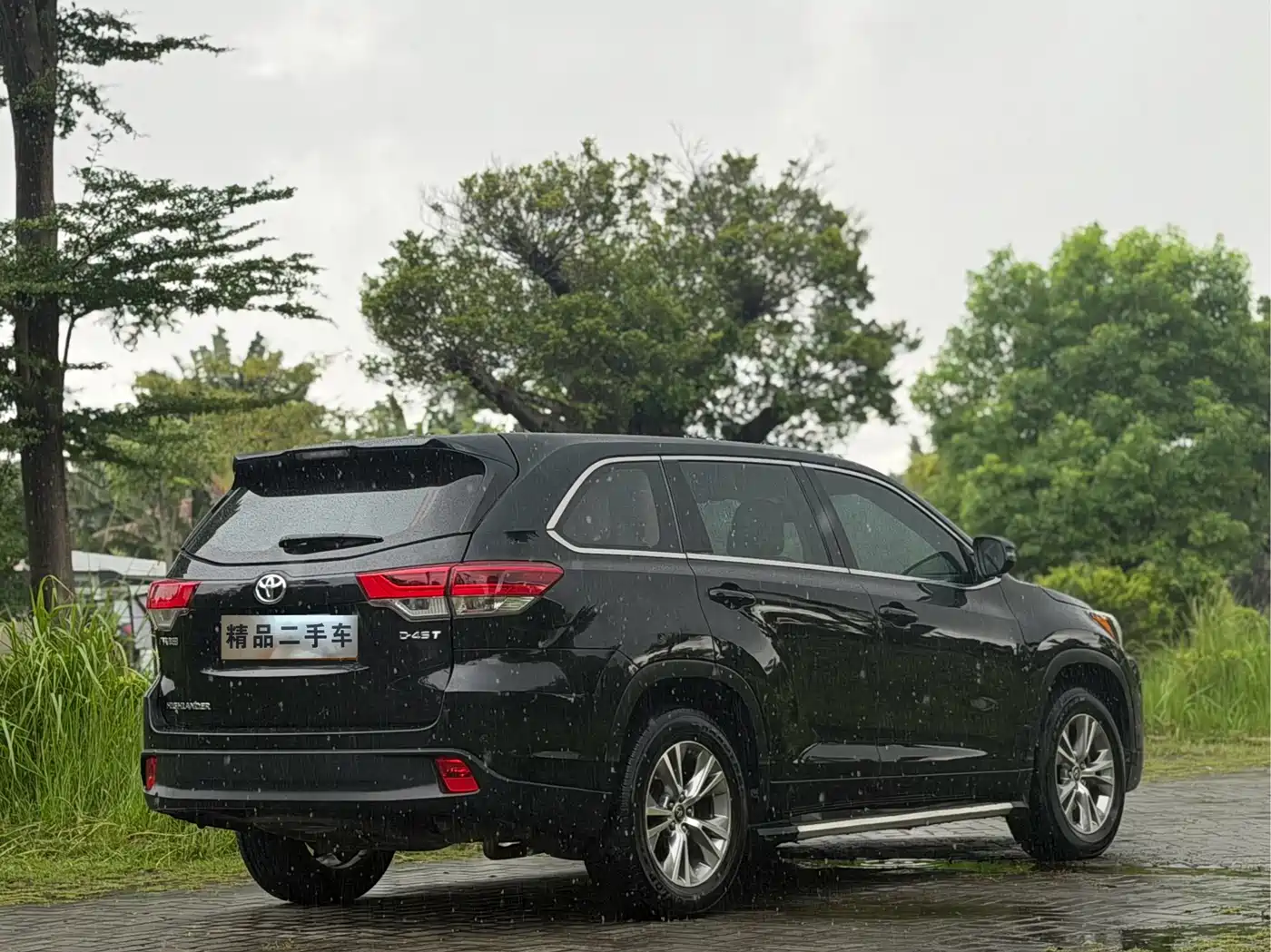 Фото 18 - Toyota Highlander