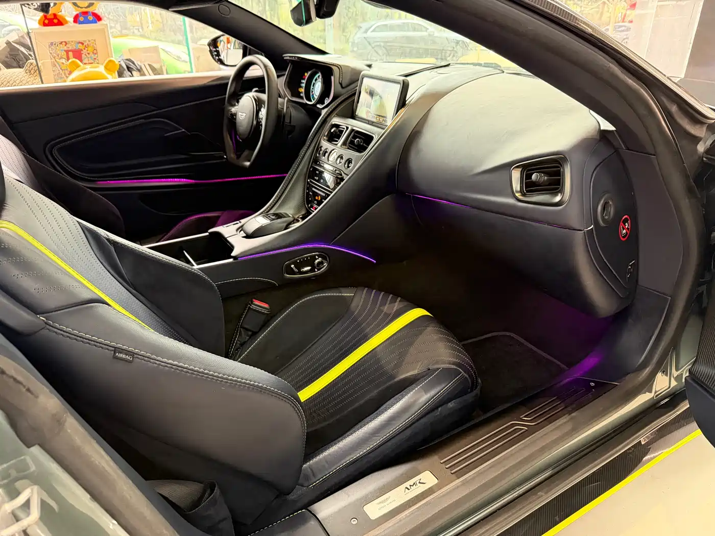 Aston Martin DB11 2019 AMR Glory Limited Edition фото 5
