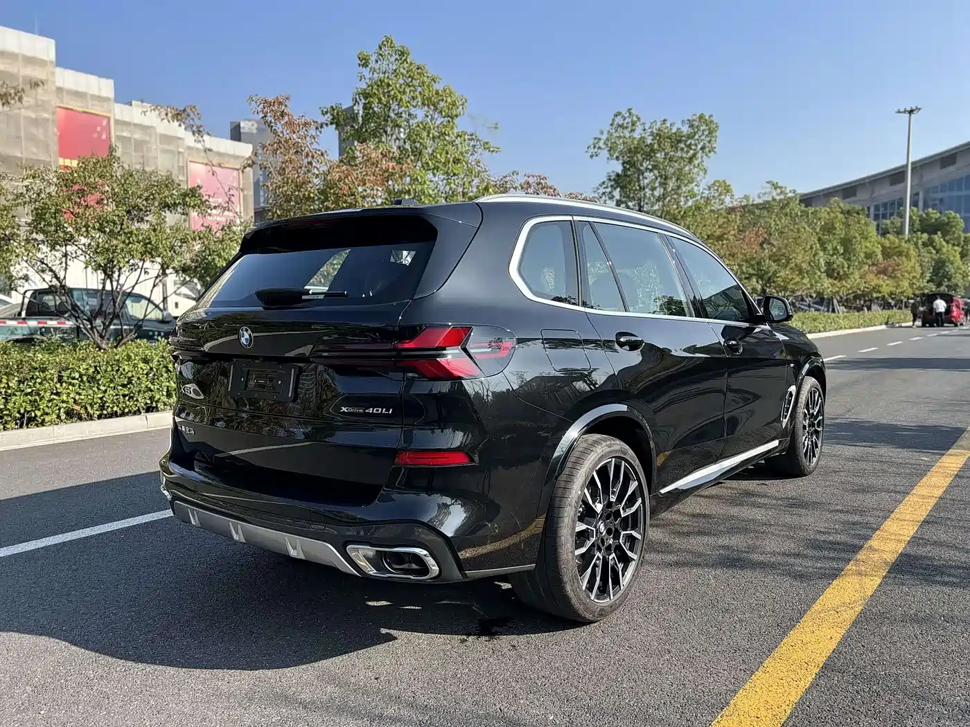 BMW X5 2025 Model xDrive 40Li M Sport Blackout Package фото 9
