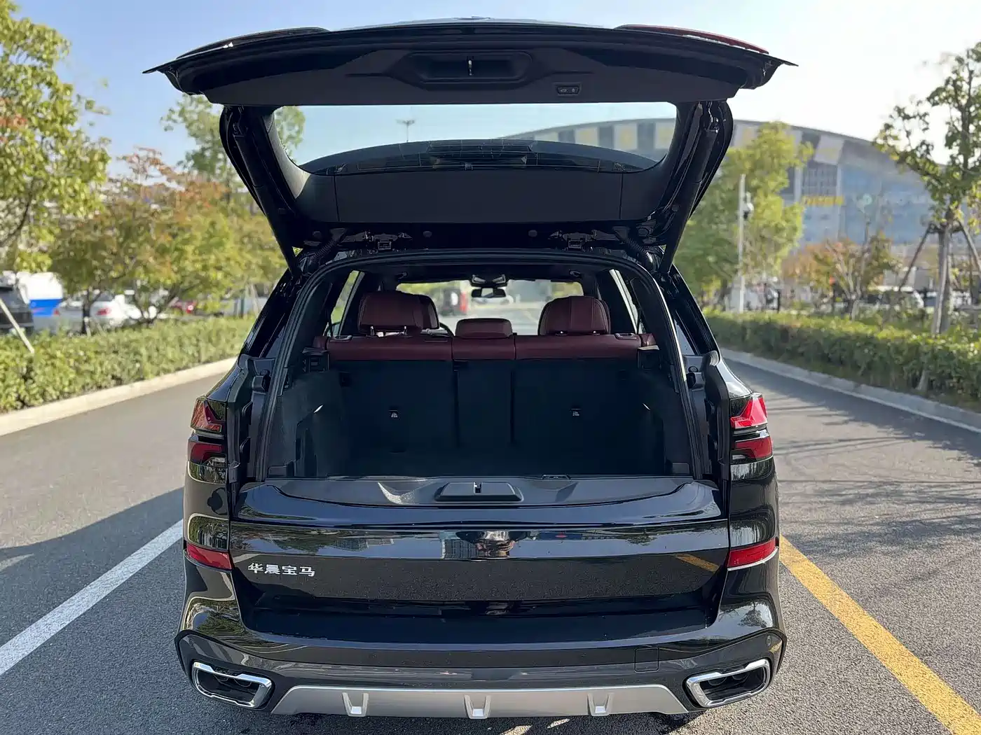 BMW X5 2025 Model xDrive 40Li M Sport Blackout Package фото 11